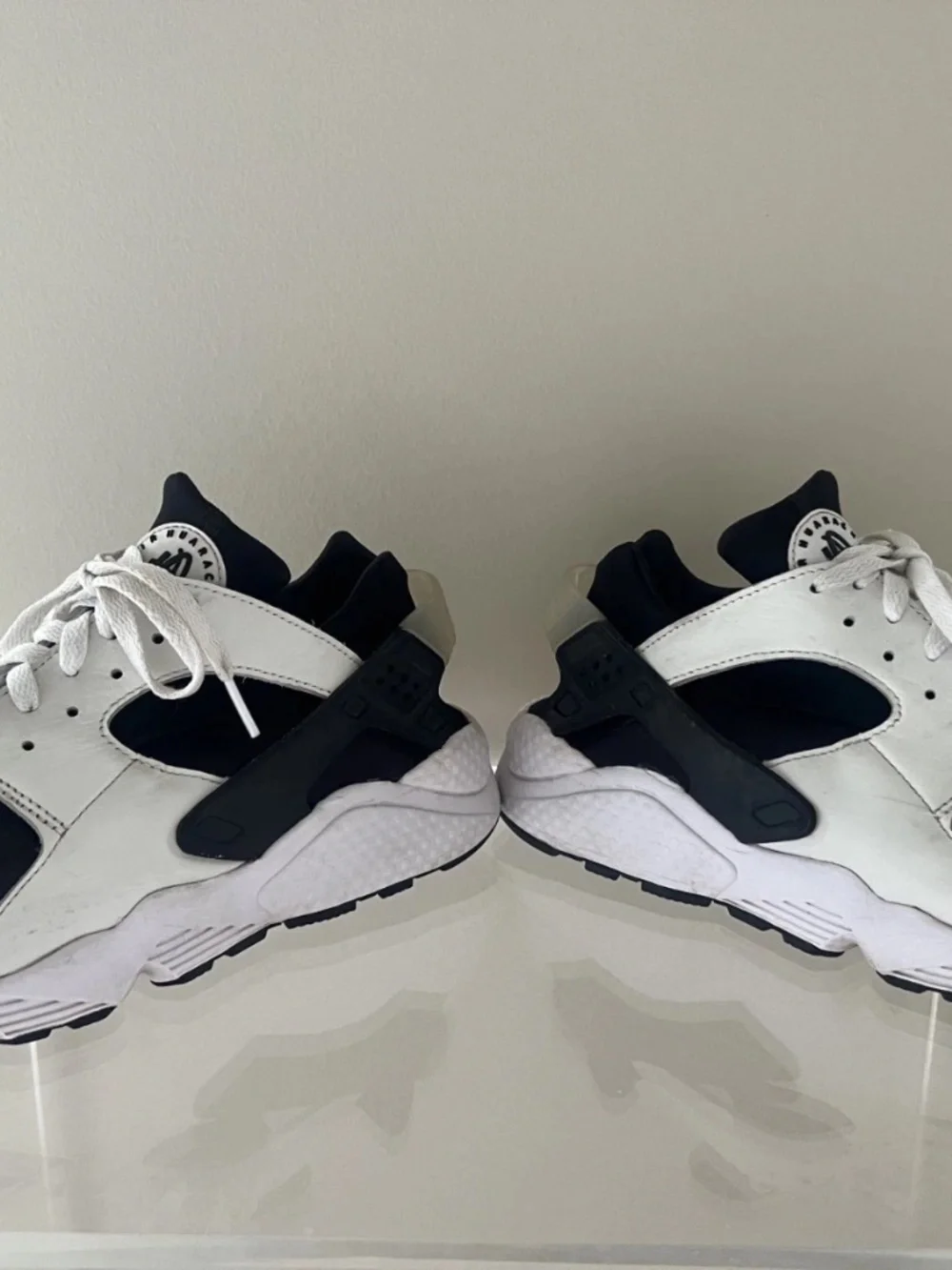 Nike Air Huarache OG Orca Mens Sneakers Size 11 Black/White